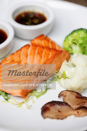 Grilled salmon fillet with vegetables and soy sauce Grilled salmon fillet with vegetables and soy sauce