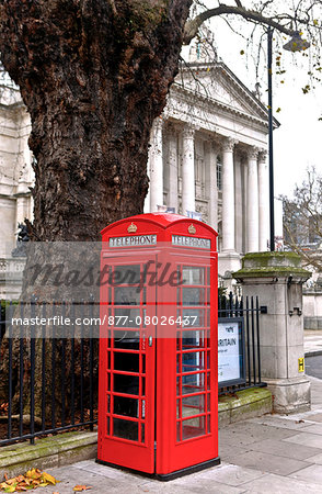 United Kingdom, London, Phone box in front of the British Museum
