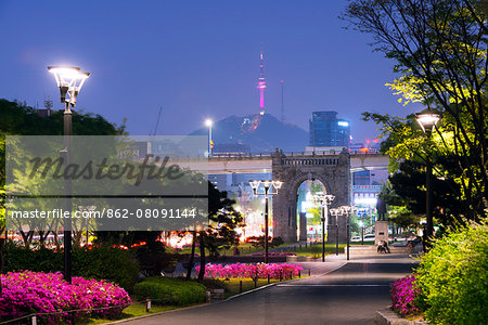 Asia, Republic of Korea, South Korea, Seoul, arch de triomphe and N Seoul Tower