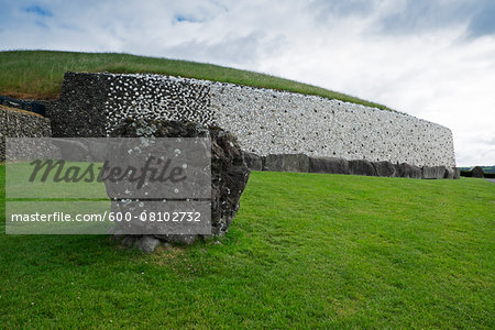 Newgrange, (Si an Bhru), prehistoric monument, Republic of Ireland Newgrange, (Si an Bhru), prehistoric monument, Republic of Ireland