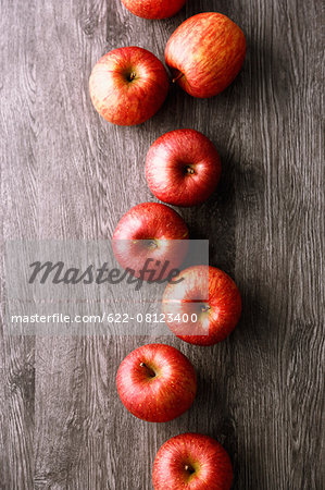 Red apples