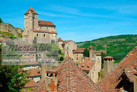 Europe, France, Lot,  general view of Saint Cirq Lapopie village