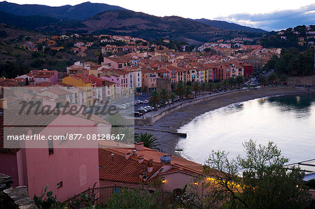 Europe, France, Languedoc Roussillon, Pyrenees Orientales, Collioure at dusk.
