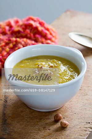 Leek and potato soup with hazelnuts