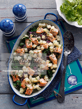 Salmon bake with celery and spinach