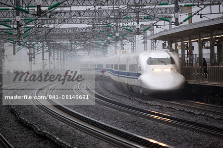 Bullet train at Shin-Osaka Station, Osaka, Kansai, Japan, Asia