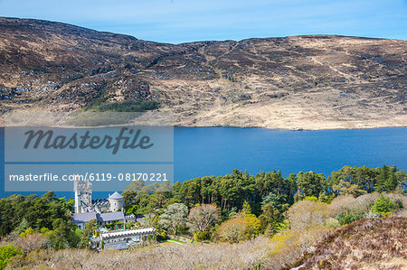 Glenveagh castle on lake Lough Beagh in the Glenveagh National Park, County Donegal, Ulster, Republic of Ireland, Europe