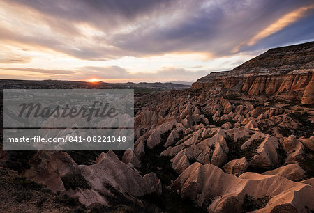 View from Aktepe Hill at sunset over Red Valley, Goreme National Park, UNESCO World Heritage Site, Cappadocia, Anatolia, Turkey, Asia Minor, Eurasia