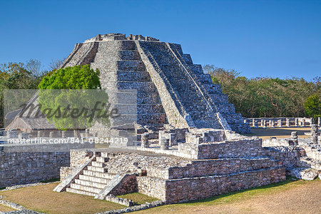 Castillo de Kukulcan, Mayapan, Mayan archaeological site, Yucatan, Mexico, North America Castillo de Kukulcan, Mayapan, Mayan archaeological site, Yucatan, Mexico, North America
