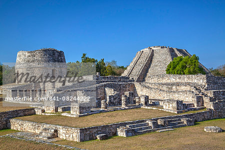 Overview, Round Temple to left at the back, and Castillo de Kukulcan to the right, Mayapan, Mayan archaeological site, Yucatan, Mexico, North America