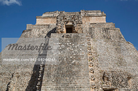 Pyramid of the Magician, Uxmal, Mayan archaeological site, UNESCO World Heritage Site, Yucatan, Mexico, North America Pyramid of the Magician, Uxmal, Mayan archaeological site, UNESCO World Heritage Site, Yucatan, Mexico, North America