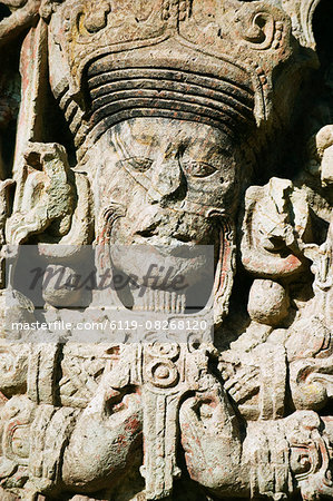 Close-up of Mayan statue, stelae B dating from 731 AD depicting Rabbit 18, Copan Ruins, UNESCO World Heritage Site, Honduras, Central America