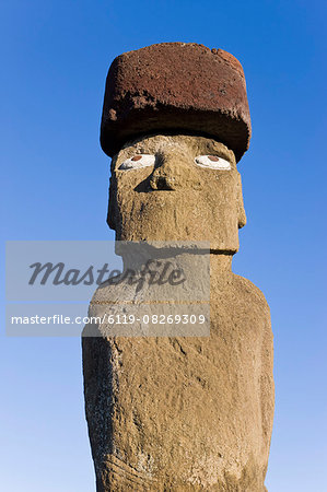 Ahu Ko Te Riku, the only topknotted and eyeballed Moai on the Island, Rapa Nui (Easter Island), UNESCO World Heritage Site, Chile, South America