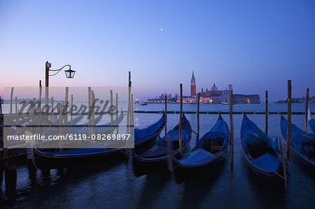 Daybreak view of gondolas from Piazzetta San Marco to Isole of San Giorgio Maggiore, Venice, UNESCO World Heritage Site, Veneto, Italy, Europe