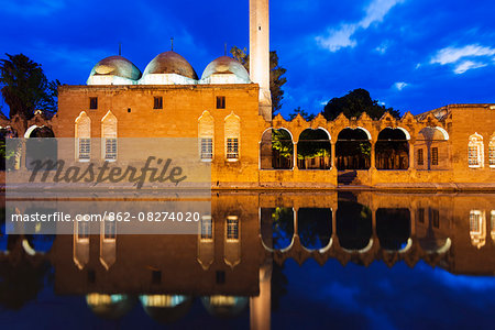 Turkey, Eastern Anatolia, Sanliurfa   Urfa, Golbasi, Balikli Gol sacred carp pool, Rizvaniye Mosque