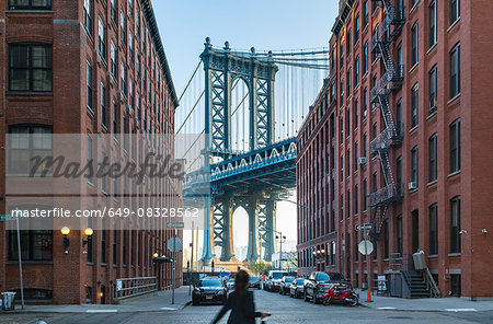 Manhattan Bridge and apartment buildings, New York, USA