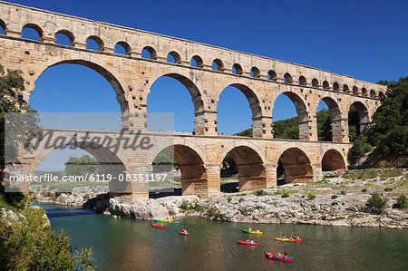 Pont du Gard, Roman aqueduct, UNESCO World Heritage Site, River Gard, Languedoc-Roussillon, southern France, France, Europe