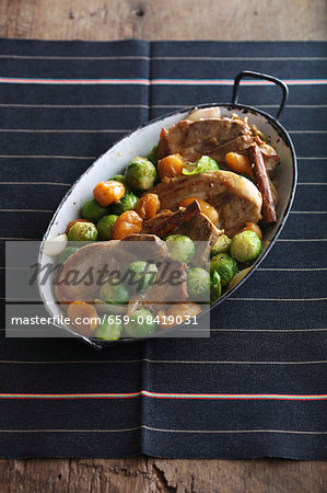 Pork chops with Brussels sprouts and apricots Pork chops with Brussels sprouts and apricots