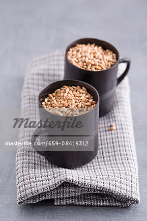 Cups of spelt