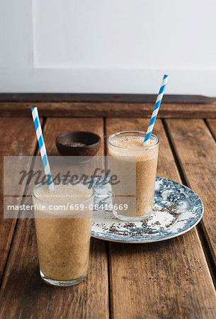 Banana and coffee smoothies with chia seeds Banana and coffee smoothies with chia seeds