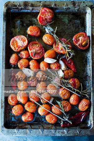 Oven-roasted tomatoes with chilli, garlic and rosemary