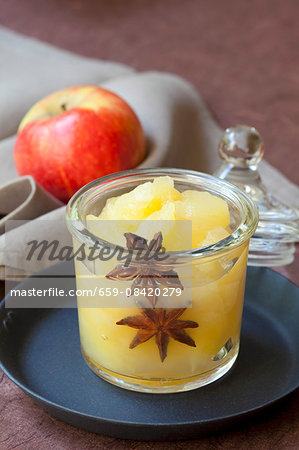 Apple compote with star anise