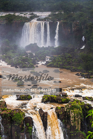 Iguazu Falls (Iguacu Falls) (Cataratas del Iguazu), UNESCO World Heritage Site, Argentinian side seen from the Brazilian side, border of Brazil Argentina and Paraguay, South America