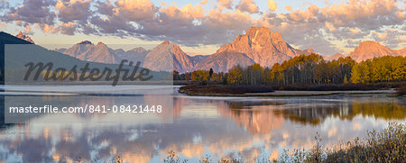 Mount Moran and Teton Range from Oxbow Bend, Snake River at dawn, Grand Tetons National Park, Wyoming, United States of America, North America