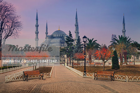 Image of the Blue Mosque in Istanbul, Turkey during sunrise.