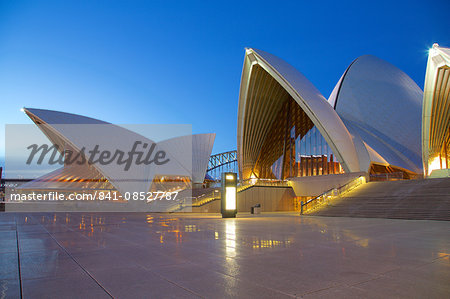 Sydney Opera House at Dusk, UNESCO World Heritage Site, Sydney, New South Wales, Australia, Oceania