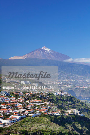 View from El Sauzal to Puerto de la Cruz and Pico del Teide, Tenerife, Canary Islands, Spain, Europe