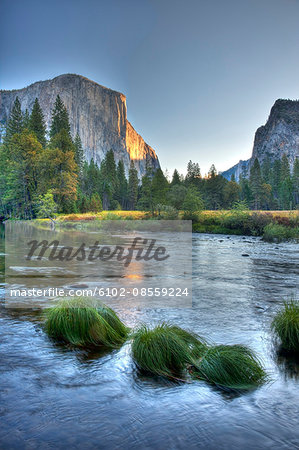 Mountainous landscape in Yosemite National Park