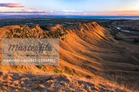 Te Mata Peak at sunrise, Hastings near Napier, Hawkes Bay Region, North Island, New Zealand, Pacific