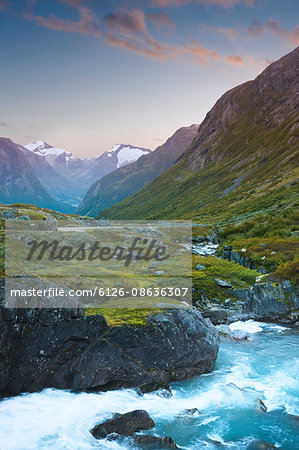 Norway, More og Romsdal, Sunnmore, Geirangerfjord, Rapids in mountain valley