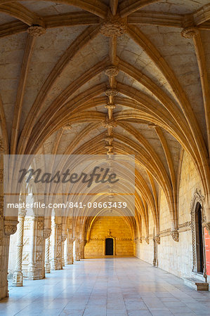 Manueline ornamentation in the cloisters of Mosteiro dos Jeronimos (Monastery of the Hieronymites), UNESCO World Heritage Site, Belem, Lisbon, Portugal, Europe