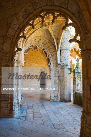 Manueline ornamentation in the cloisters of Mosteiro dos Jeronimos (Monastery of the Hieronymites), UNESCO World Heritage Site, Belem, Lisbon, Portugal, Europe