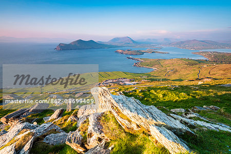 Valentia island (Oilean Dairbhre), County Kerry, Munster province, Ireland, Europe. View from the Geokaun mountain and Fogher cliffs at sunset.