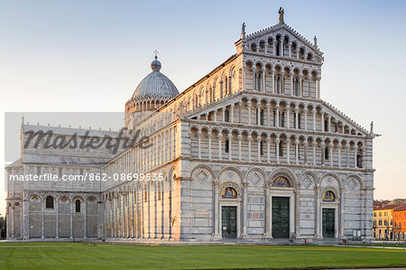 Italy, Italia. Tuscany, Toscana. Pisa district. Pisa. Piazza dei Miracoli. Cathedral and Leaning Tower
