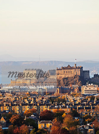 UK, Scotland, Lothian, Edinburgh, City Skyline with the Castle viewed from the Blackford Hill.