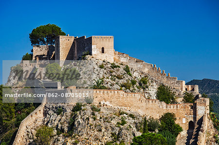 The Castle of Xativa located on a rocky outcrop overlooking the town of Xativa, Xativa, Comunidad Valenciana, Spain.