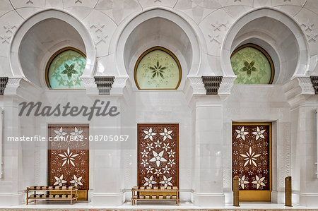 Contemporary Arab styled alcoves in the Sheikh Zayed Grand Mosque Main Prayer Hall, Khor Al Maqta'a, Abu Dhabi, United ARab Emirates.