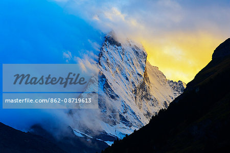 Europe, Switzerland, Valais, Zermatt, Matterhorn (4478m), sunset Europe, Switzerland, Valais, Zermatt, Matterhorn (4478m), sunset