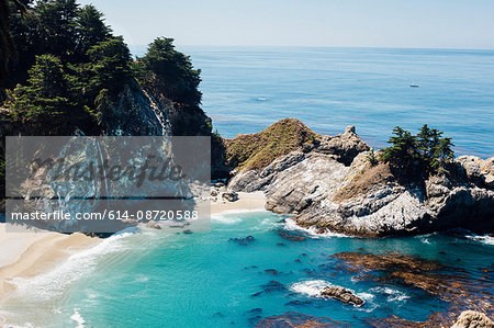 Elevated view of McWay Falls on coast, Julia Pfeiffer Burns State Park , Big Sur, California, USA