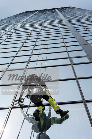 Window cleaner