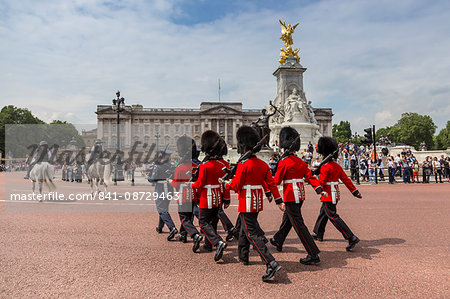 Changing the Guard at Buckingham Palace, New Guard marching, colourful spectacle and British pageantry, London, England, United Kingdom, Europe