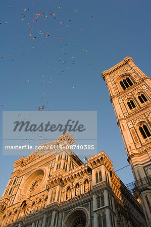 Festival balloons flying over The Duomo (cathedral), Florence, UNESCO World Heritage Site, Tuscany, Italy, Europe