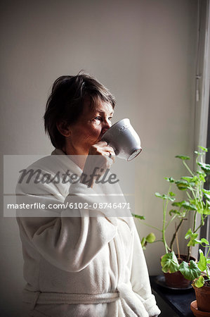 Senior woman drinking coffee