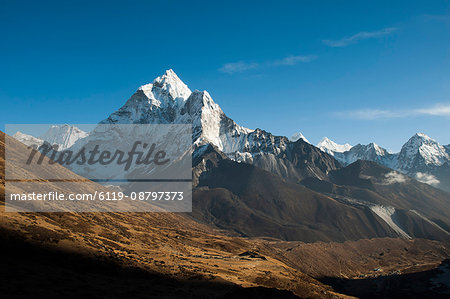 The stunning pointed peak of Ama Dablam, 6812m, seen from Dhukla in the Khumbu Region, Nepal, Himalayas, Asia