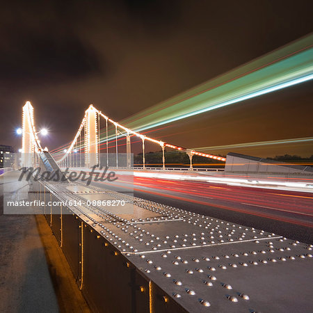 Time lapse view of Chelsea Bridge