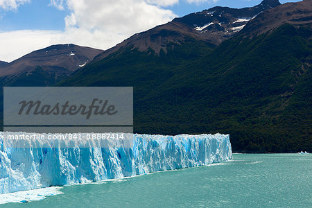 Perito Moreno Glacier in the Parque Nacional de los Glaciares (Los Glaciares National Park), UNESCO World Heritage Site, Patagonia, Argentina, South America